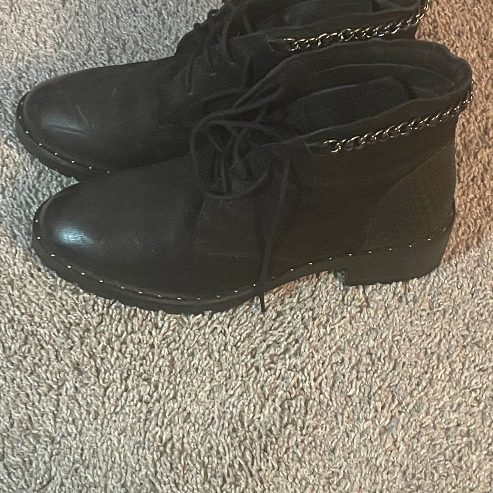 Vintage foundry leather Lace-Up Women's Boots with Chain Accent Sz 10